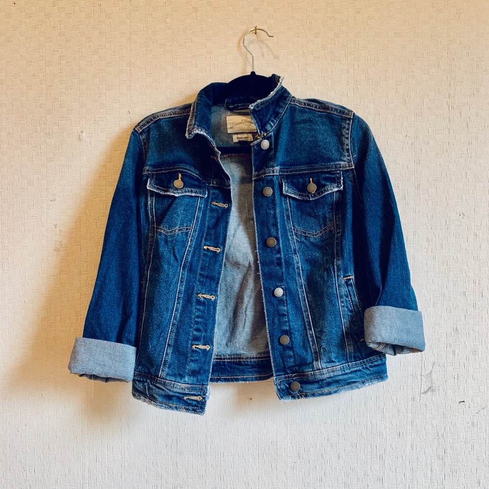 Universal threads denim jacket